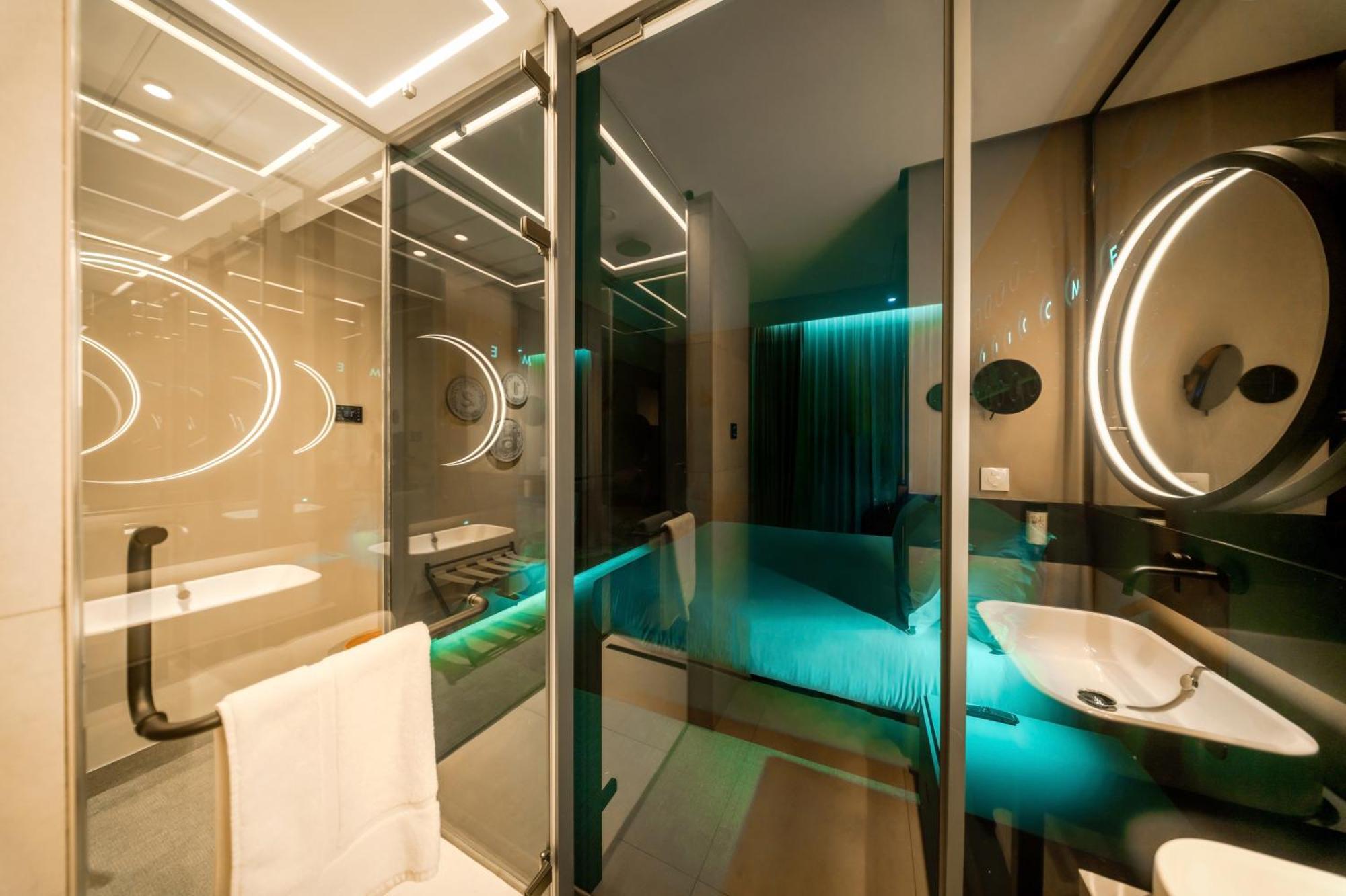 The Nine Lifestyle Experience